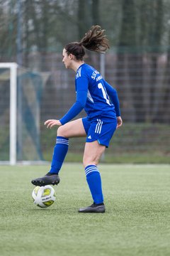 Bild 358 - F SSC Hagen Ahrensburg - SV Frisia Risum-Lindholm : Ergebnis: 1:2